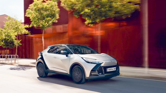 Новий Toyota C-HR: кросовер, що диктує моду та задає ритм місту