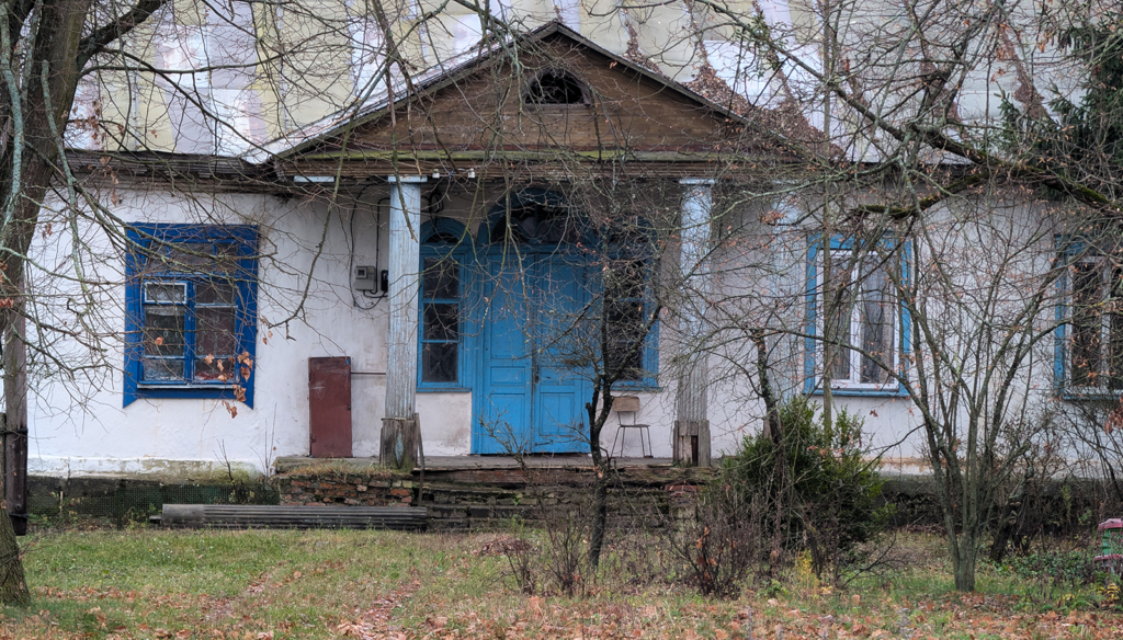 Руйнування історичної будівлі Гіжицьких у Малині