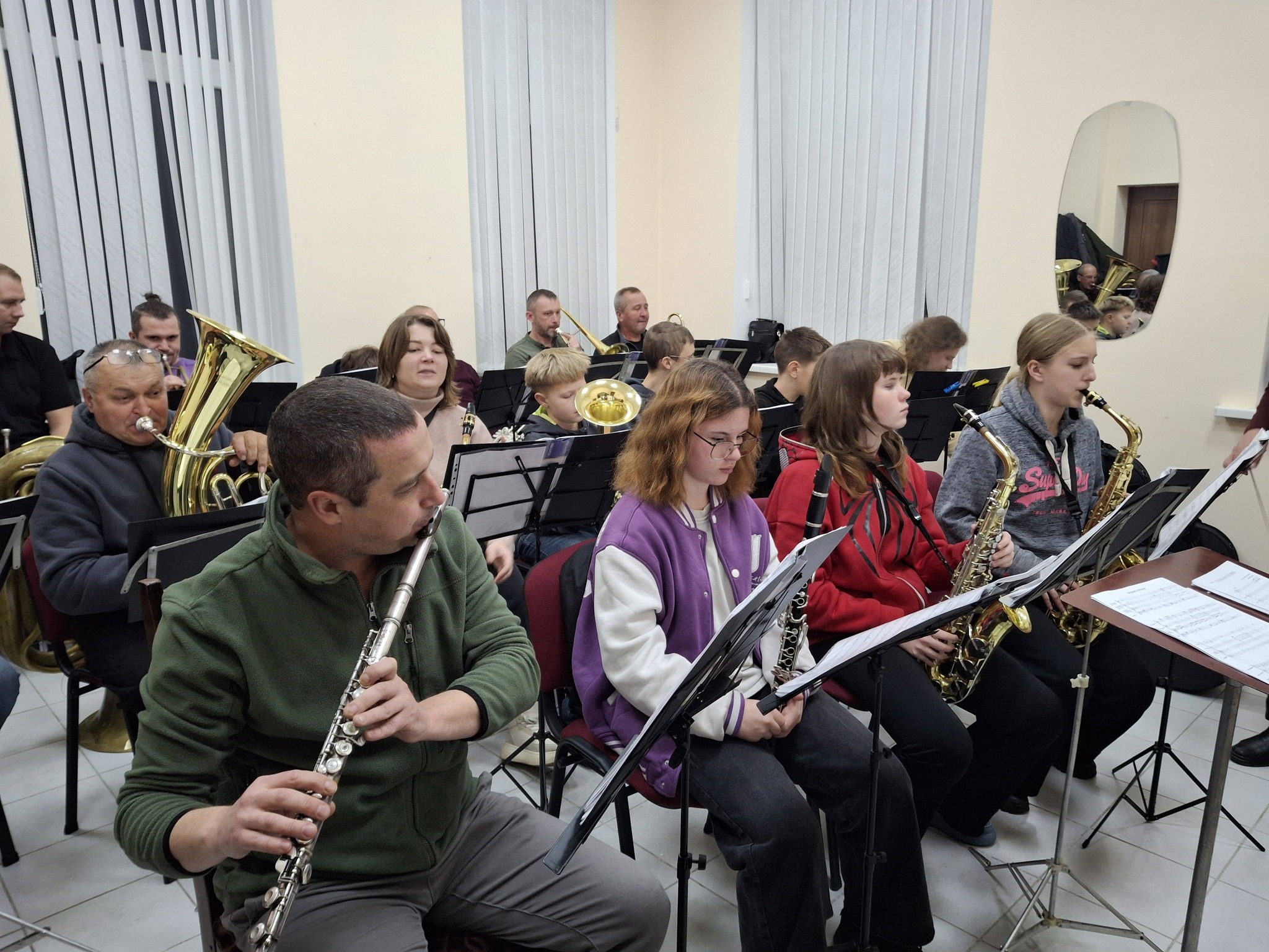 Малинський духовий оркестр отримав 11 нових інструментів від громади