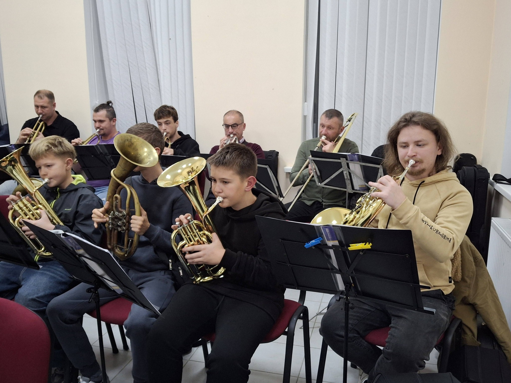 Малинський духовий оркестр отримав 11 нових інструментів від громади