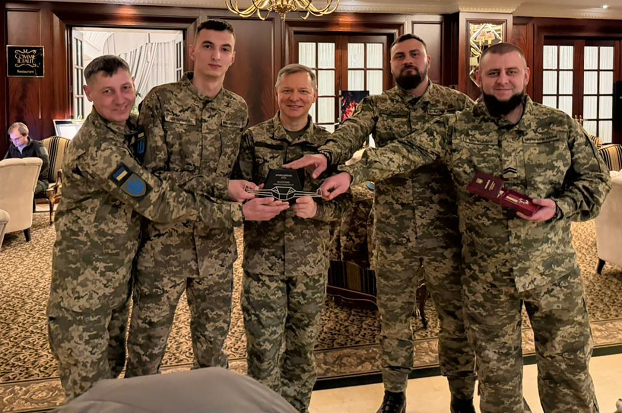 Воїна з Малина нагородили орденом «За мужність» за роботу в одному...