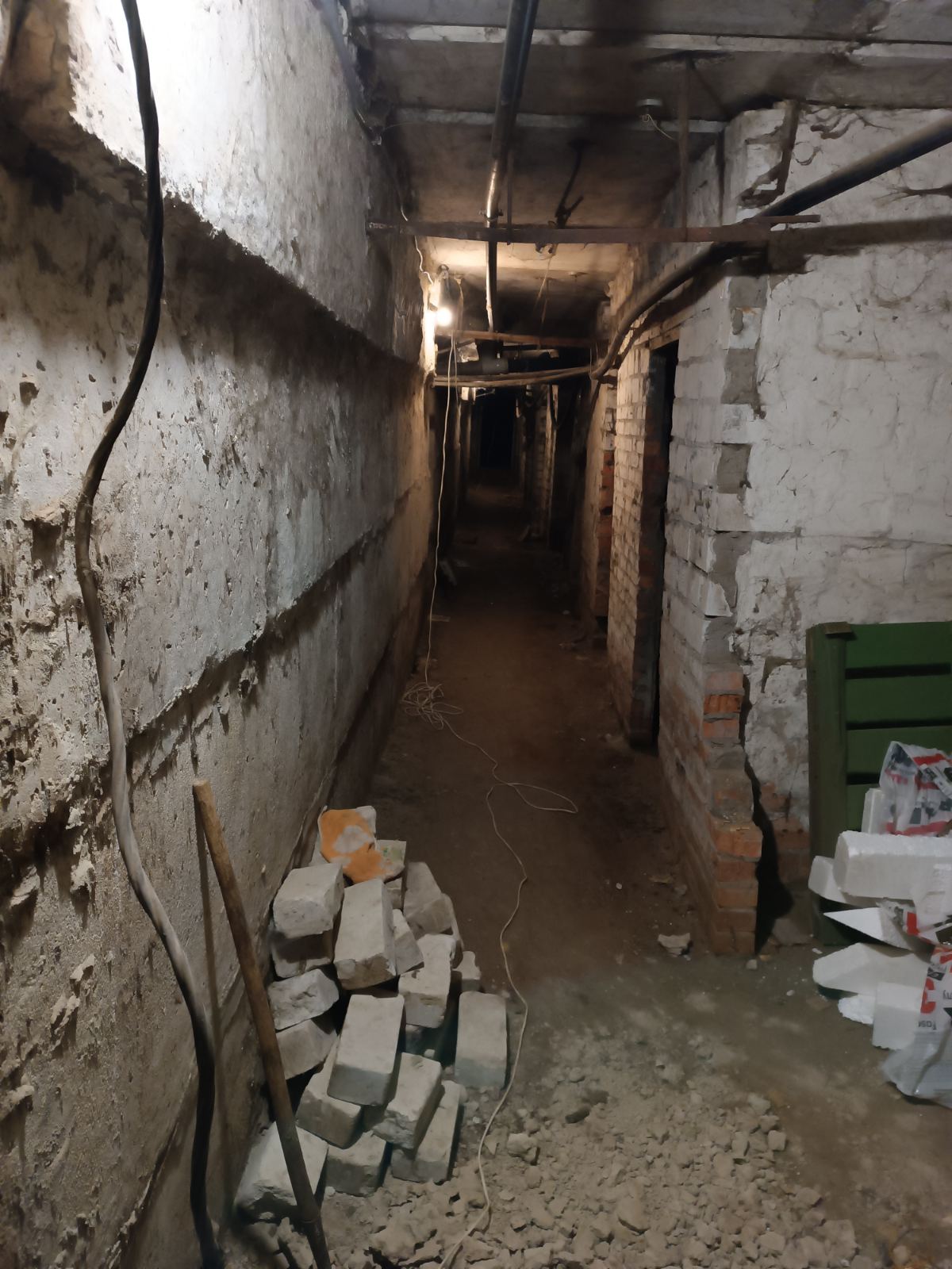 «Паперові укриття»: як у Малині підвали раптово стали протирадіаційними