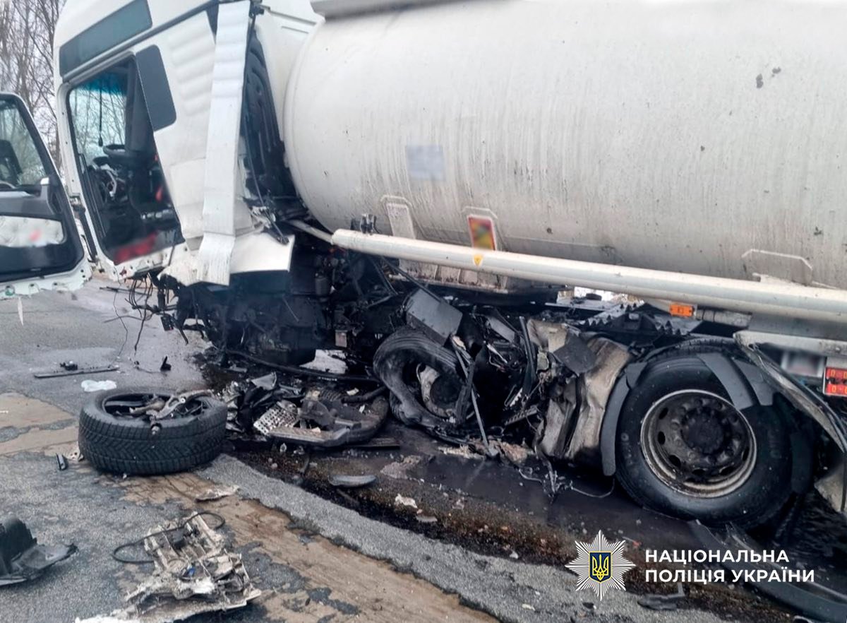 На трасі поблизу Пиріжків загинув 35-річний киянин: поліція оприлюднила деталі ДТП