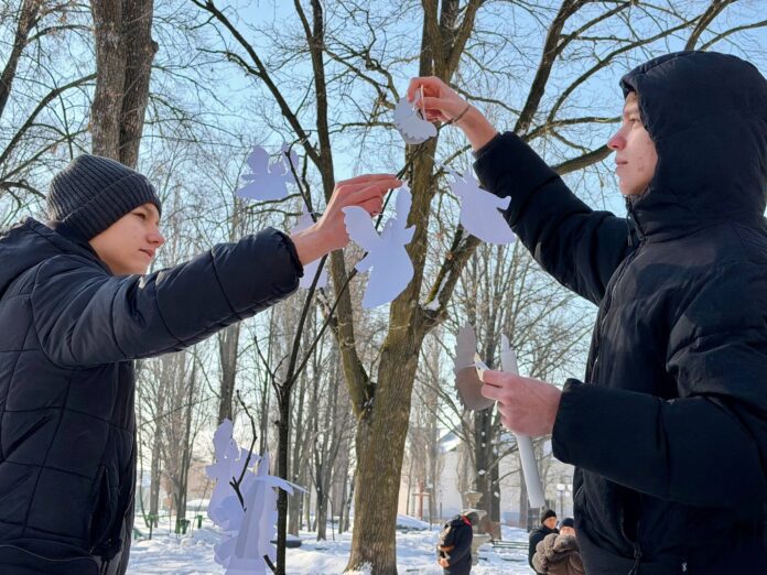 У Малині вшанували пам’ять Героїв Небесної Сотні: у парку відбулася спільна...