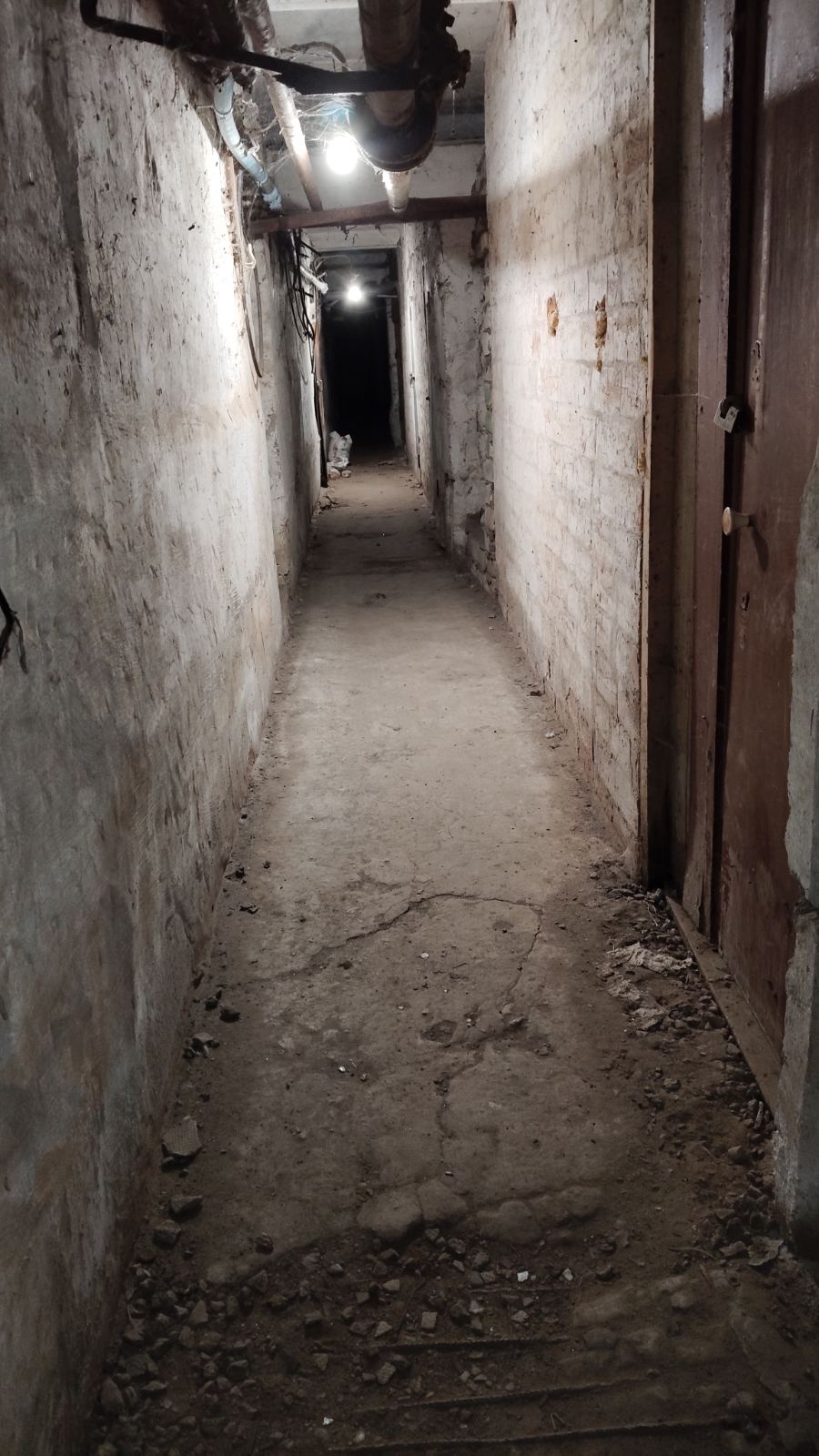 «Паперові укриття»: як у Малині підвали раптово стали протирадіаційними