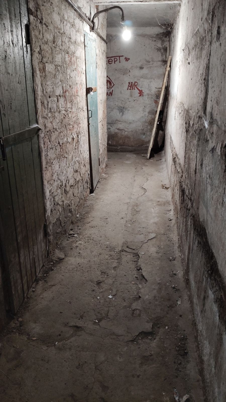 «Паперові укриття»: як у Малині підвали раптово стали протирадіаційними