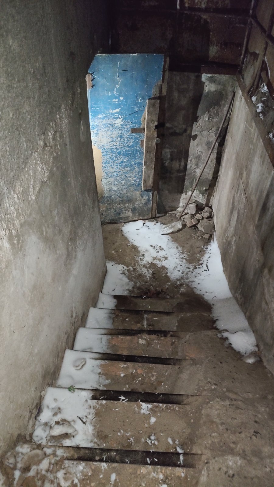 «Паперові укриття»: як у Малині підвали раптово стали протирадіаційними