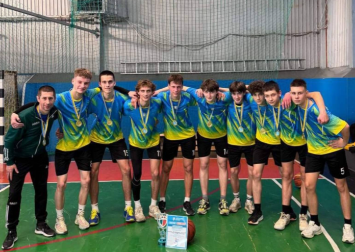 Баскетболісти Малинського ліцею №1 перемогли на районному етапі шкільних ліг