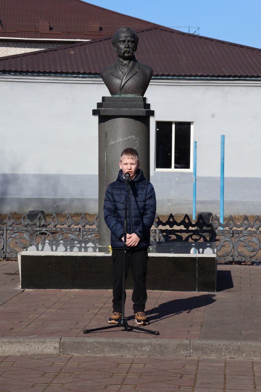 Вшанували Шевченка: у Малині відзначили 212-ту річницю з дня народження Кобзаря....