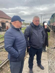 Росіяни вдарили дроном по станції «Коростень»: загинула жінка, є поранені