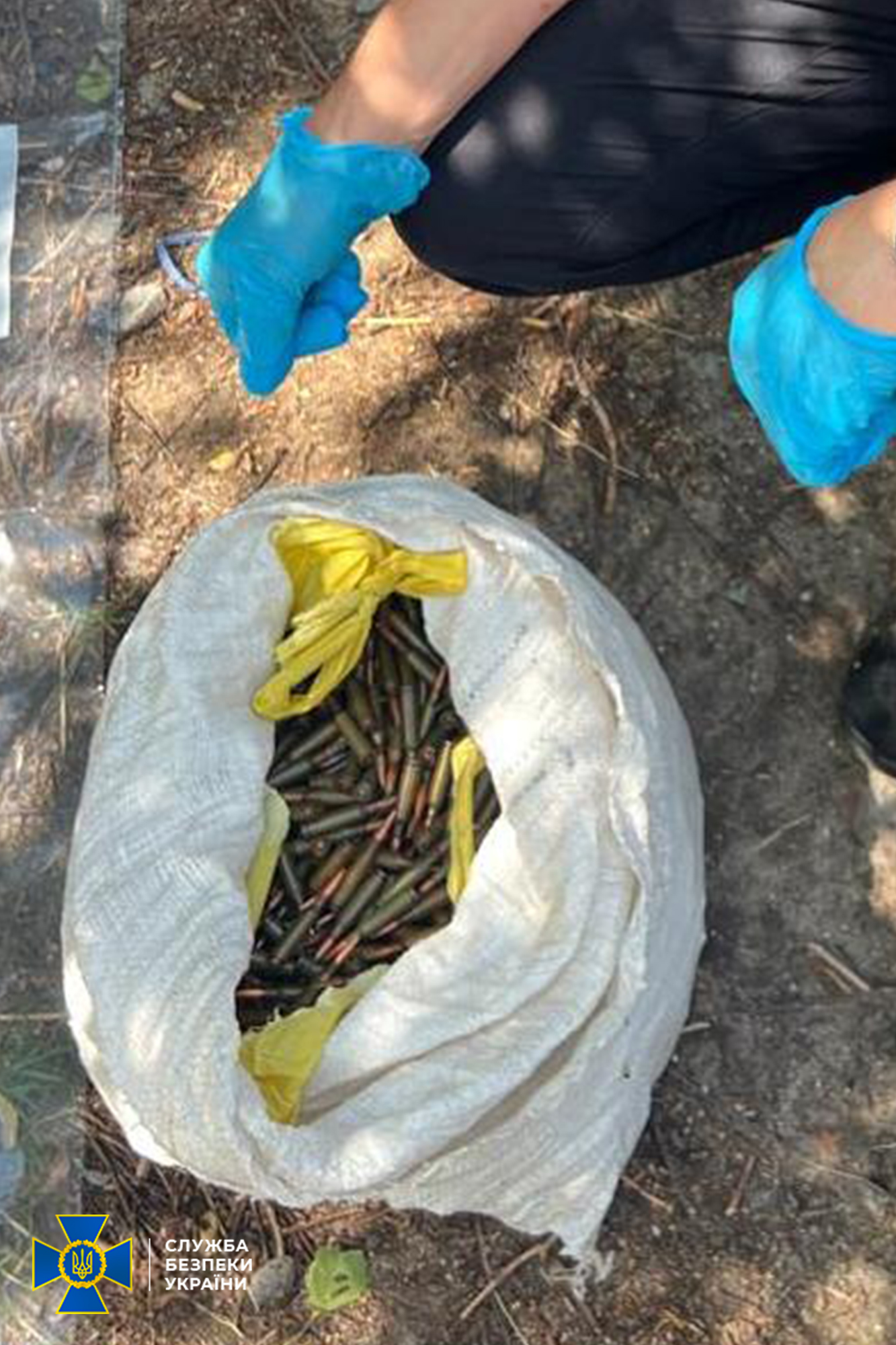 У Житомирі затримали колишнього військового, якого підозрюють у торгівлі «трофейною» зброєю