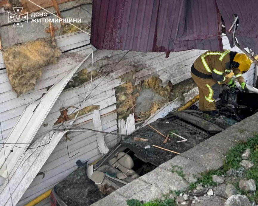 «Водієві стало погано»: що відомо про ДТП біля базару в Малині