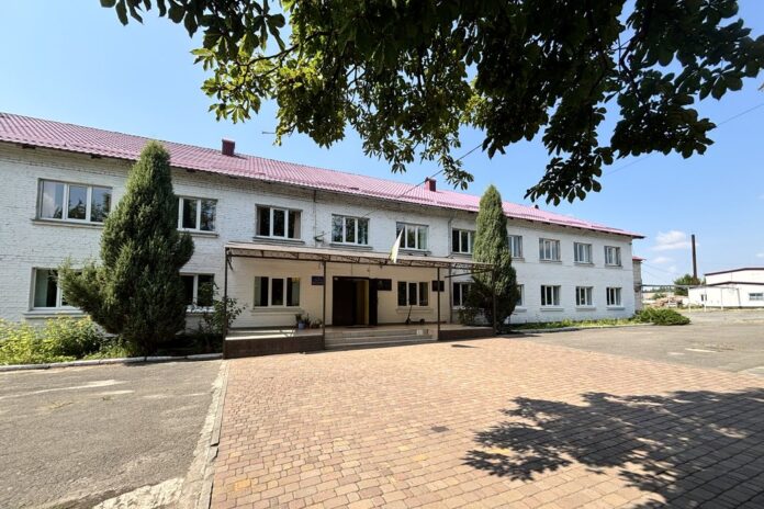 Скарги на вчительку Гранітненського ліцею: поліція не склала протокол