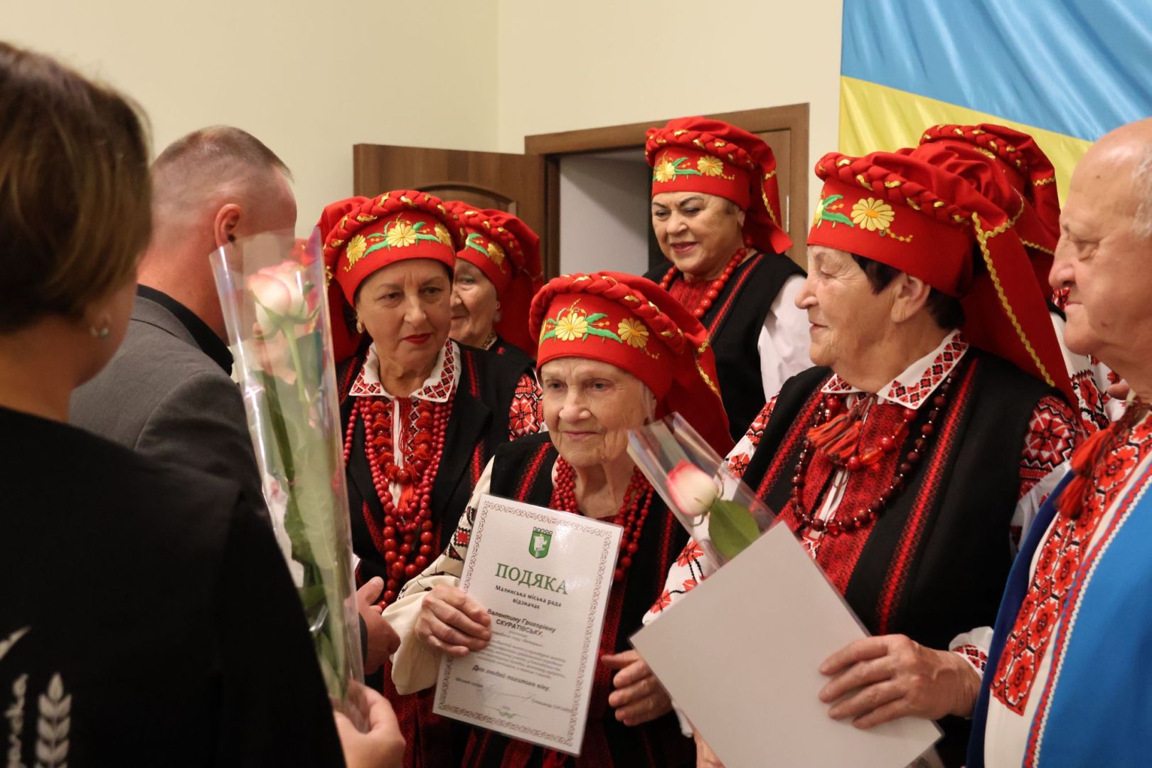 Пісні, поліська кухня й вишиті картини: у Малині виступив хор «Ветеран»